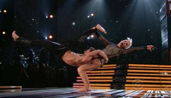 [rs_560x321-140126183809-1024-pink-perform-grammy_ls_12614%255B3%255D.jpg]