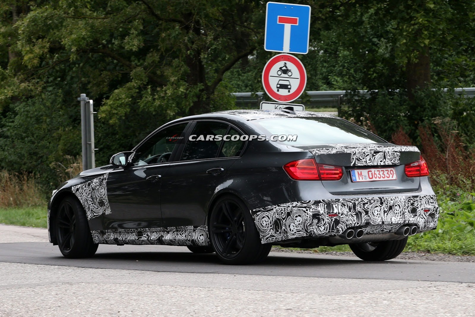 2015-BMW-M3-Sedan-06%25255B3%25255D.jpg