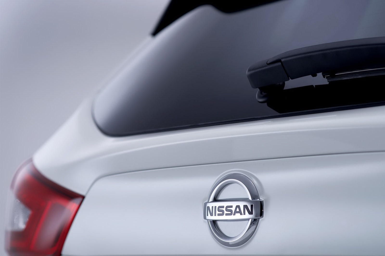 [2014-Nissan-Qasqai-35%255B2%255D.jpg]