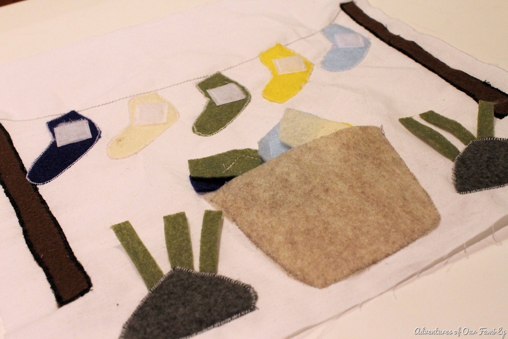 [Quiet%2520book%2520DIY%2520sock%2520matching%2520page%255B13%255D.jpg]