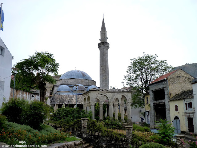 una-de-las-muchas-mezquitas-de-mostar.JPG