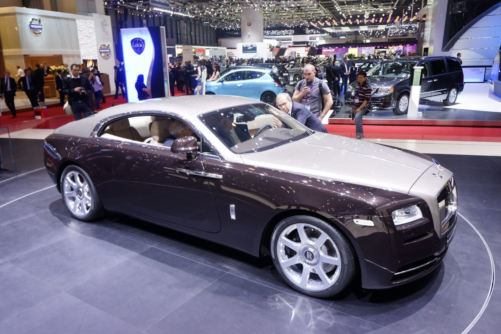 [Rolls-Royce-Wraith-8%255B2%255D.jpg]