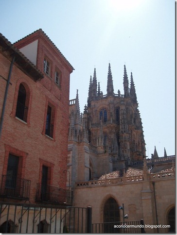 097-Burgos. Vita de la Catedral desde C. Fernán González - P7190310