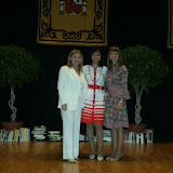 Mariasun, jurado, junto con Inma y Amaya, organizadoras del Certamen.