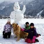 Kunterbuntes Schneemannbauen
