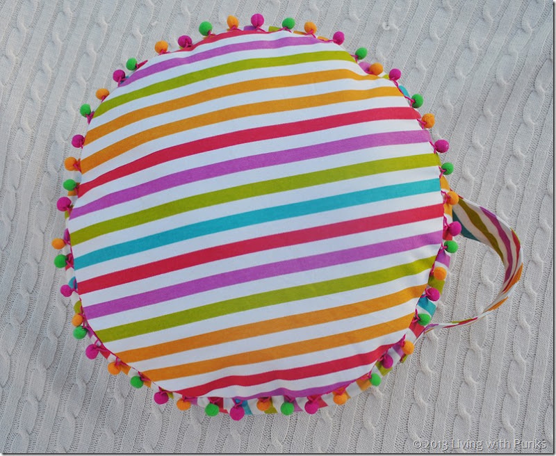 DIY Floor Cushion.  Only take one yard of fabric!