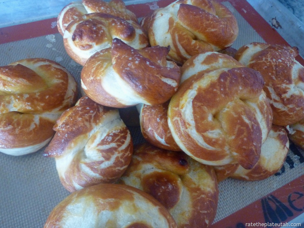 [Homemade%2520Soft%2520Pretzels3%255B7%255D.jpg]