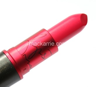 c_VivaGlamMileyCyrusAmplifiedLipstickMAC2