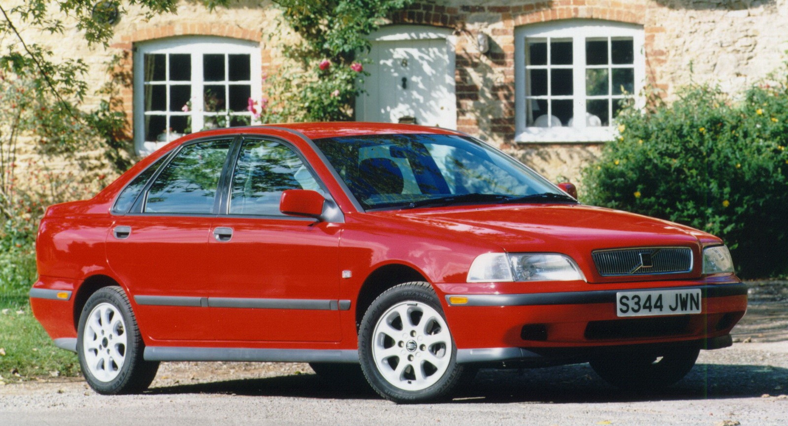 [Volvo-S40%255B3%255D.jpg]