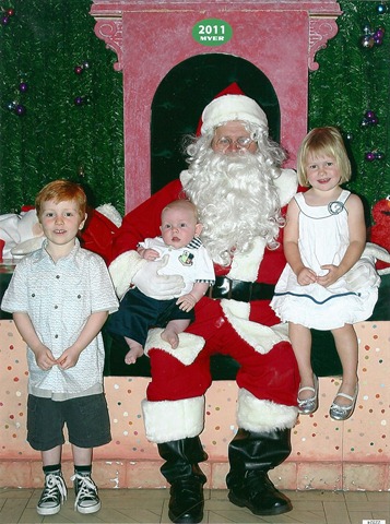 [santa%2520photo%25202011%255B5%255D.jpg]