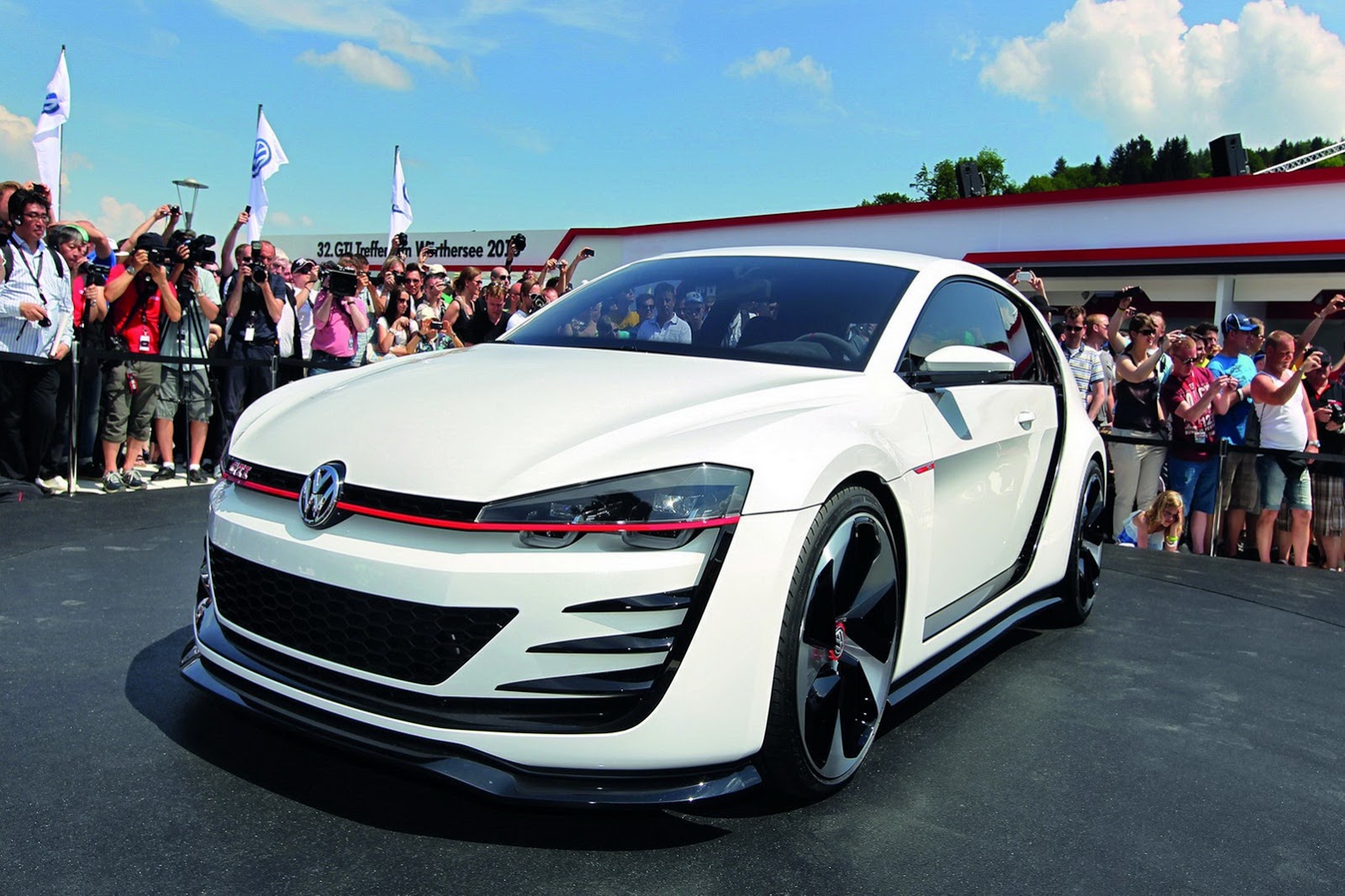 VW-Design-Vision-GTI-6%25255B2%25255D.jpg