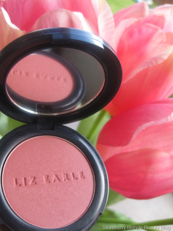 [Liz_Earle_Powder_Blush_Peony_07%255B5%255D.jpg]