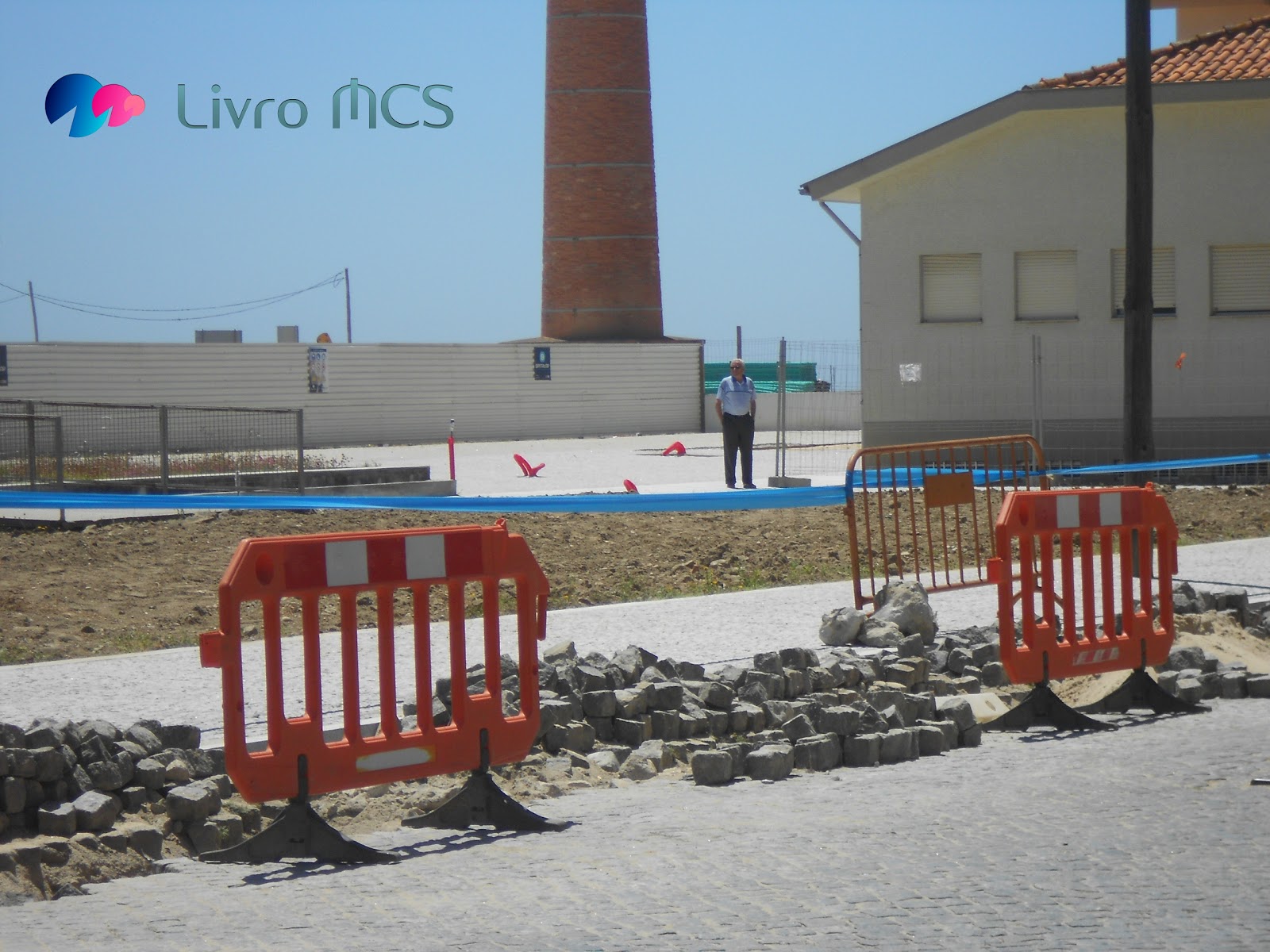 [Blog%2520Gazeta%2520de%2520Espinho004Livro%2520MCS%255B2%255D.jpg]