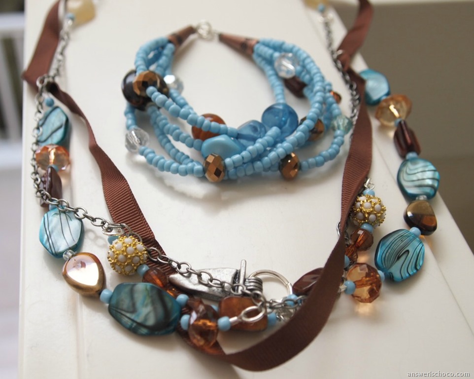 [Toffee%2520and%2520Turqoise%2520Necklace%2520and%2520Bracelet%255B4%255D.jpg]