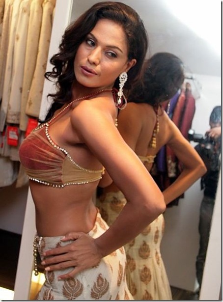 Veena-Malik-Hot-Stills _2_