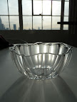I adored the rippled edge of this Villeroy & Boch bowl. It would be great to fill with nuts or olives during a cocktail party.