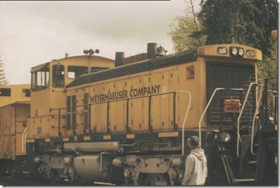 56154116-30 Weyerhaeuser Woods Railroad (WTCX) SW1500 #305 at Headquarters, Washington on May 17, 2005