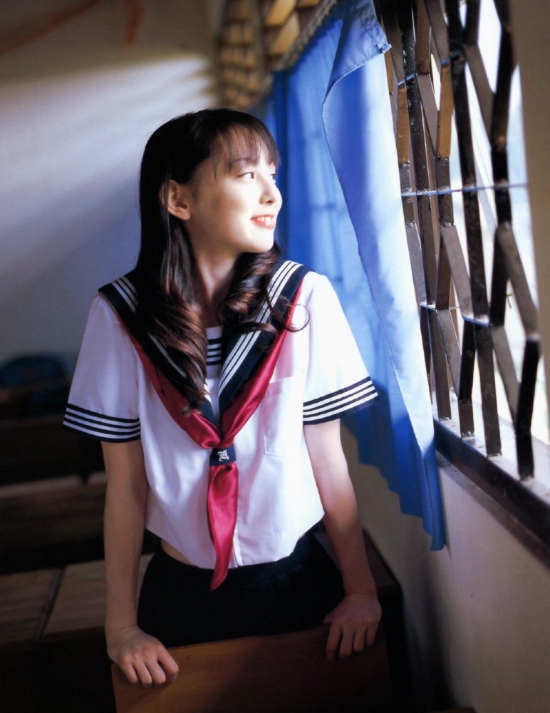 [rina-akiyama-cute-school-girl-cosplay-sailor-moon-style-costume-hot-japanese-gravure-idol-picture-04%255B3%255D.jpg]