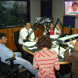 Leopoldo López es invitado a los programas de radio de Alba Cecilia Mujica y Sergio Novelli; al de Gladys Rodríguez y también al del Nelson Bocaranda. Golpe a Golpe en RCR y al programa de televisión Al Descubierto Entrevistas en los medios de comunicación en Caracas