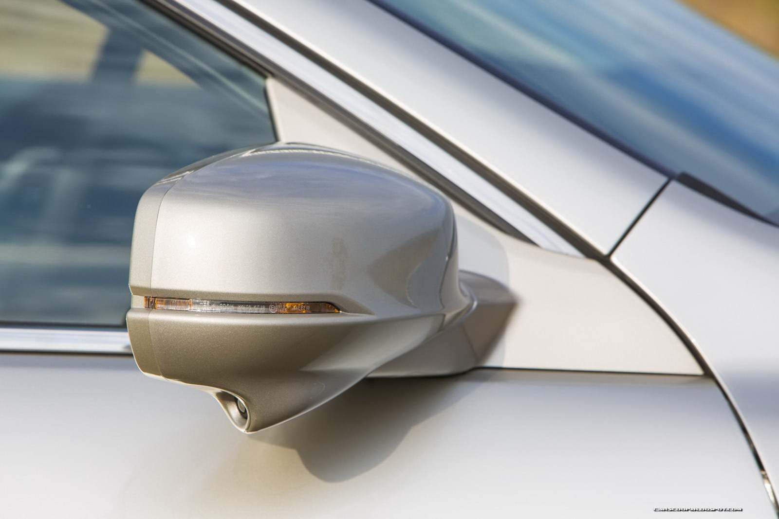 [2014_Honda_Accord_PHEV_228_%255B2%255D.jpg]