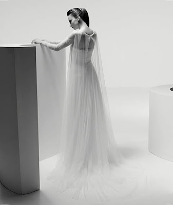 Modelo Verso - Vestidos de novia Avance Manuel Mota 2009