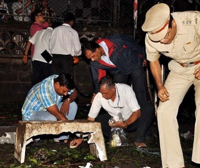 MUMBAI BOMB BLAST LATEST JULY WALLPAPERS 2011