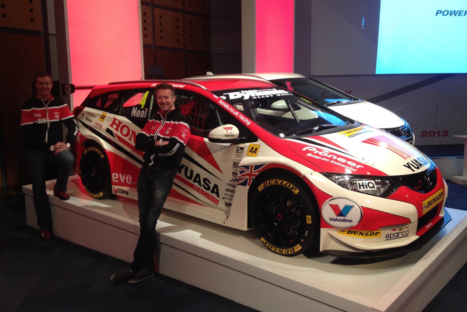 Honda-Civic-Tourer-BTCC-2%25255B4%25255D.jpg