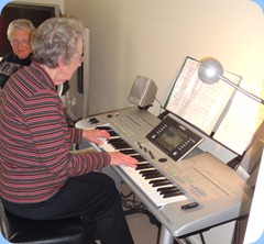 Phyl Briscoe playing the Tyros 3