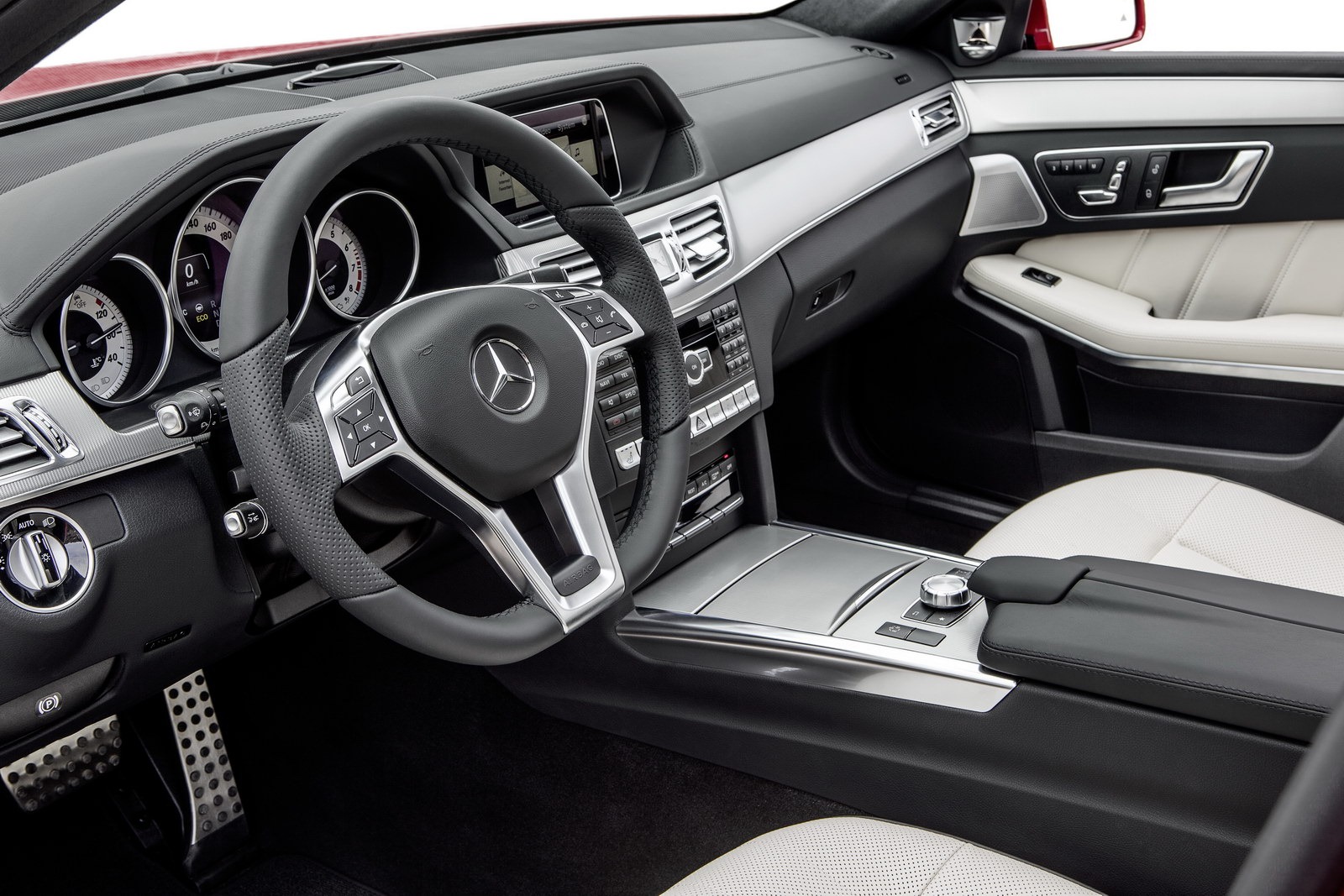 Mercedes-Benz-E-Class-FL-48[2].jpg
