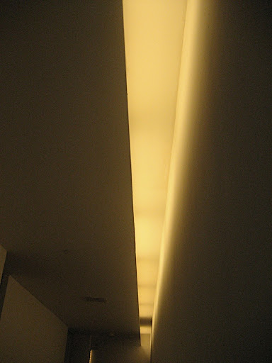 A close up view of the concealed ceiling lighting in the entry hall.  The living room also has this style of lighting.  I think it will really distract from the nighttime views.