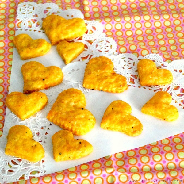 [Cheesy%2520Heart%2520Crackers%2520by%2520The%2520Silly%2520Pearl%2520on%2520Multiples%2520in%2520the%2520Kitchen%255B3%255D.jpg]