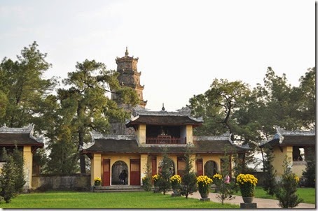 Vietnam Hue Thien Mu pagoda 140217_0609