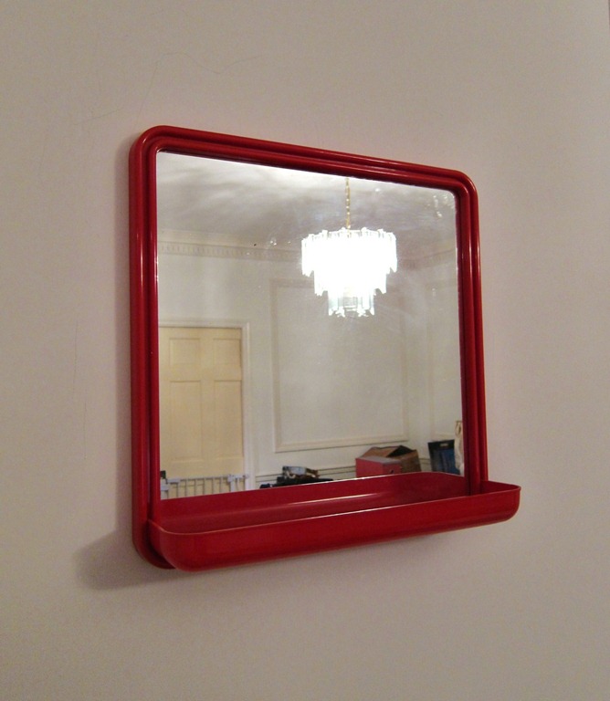 [mirror-with-red-plastic-frame-and-tr%255B10%255D.jpg]