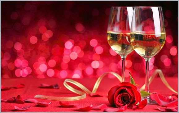 558147_romantic_evening_champagne_glass_red_roses_valenti_2560x1600_(www.GdeFon.ru) - copia