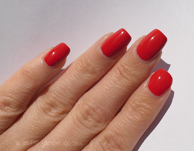 [004-max-factor-red-carpet-nail-polish-review-swatch%255B4%255D.png]