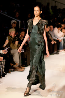 Shannon Wong - AA Graduate 2011 ShannonWongAAGraduate2011 Academy of Arts University Graduate Fashion Show 2011 Review
