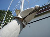 Mast spreader tip removal in process - 1/3