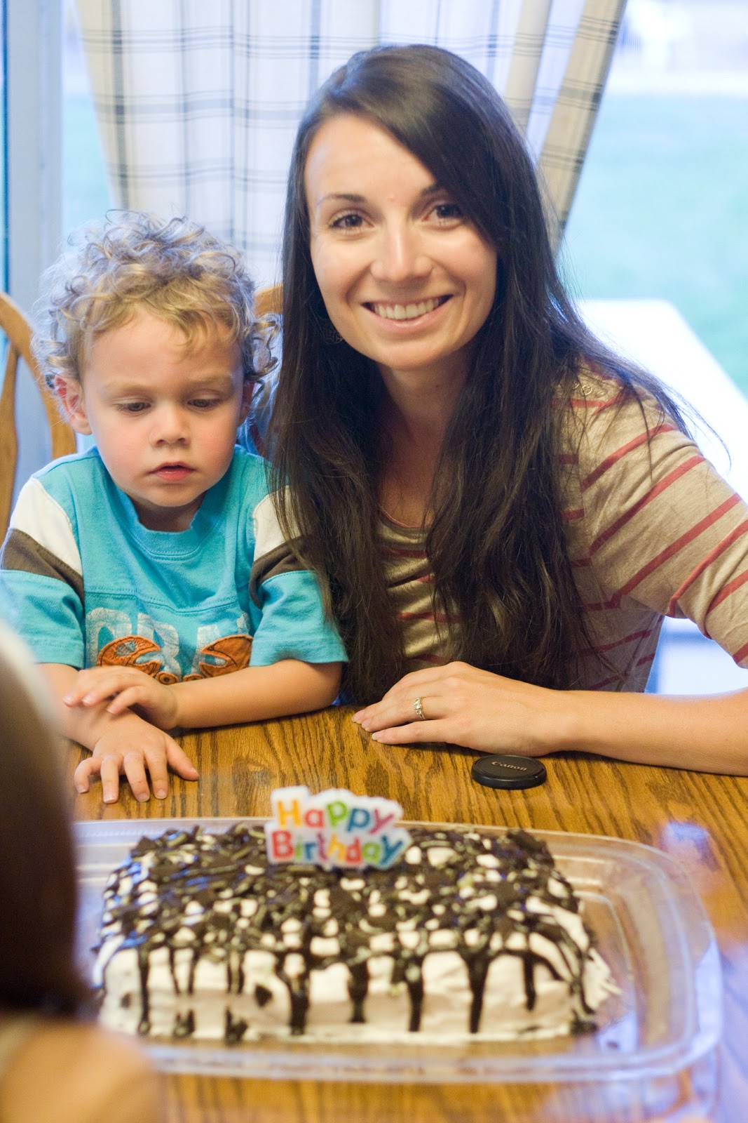 [9.7.12%2520-%2520jess%2520cake%255B3%255D.jpg]