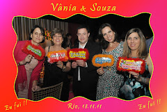 Fotos do evento Vânia e Souza - 18.11.11. Foto numero 37 da Social Click Fotografia Digital, do Rio de Janeiro, RJ, que faz fotos divertidas, fotos malucas, fotos com fantasias, fotos na hora, fotografia maluca, fotografia divertida com molduras personalizadas. fotos divertidas malucas foto maluca animadas animado rj rio de janeiro divertida fantasia animada fotografia noiva fotógrafa retrato social fotografias para casamento noivos
