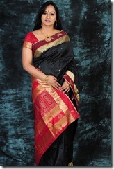 anupama in beautiful saree_hot