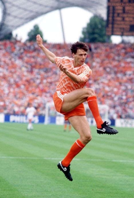 [marco-van-basten2%255B4%255D.jpg]