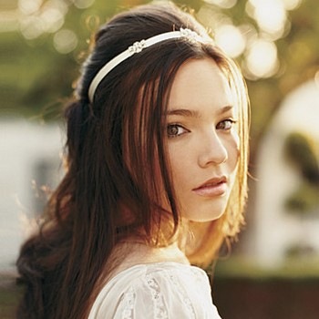 [wedding_hairstyles_with_headbands_2011%255B4%255D.jpg]