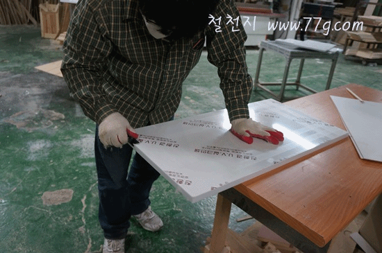 120406ani 120406ani