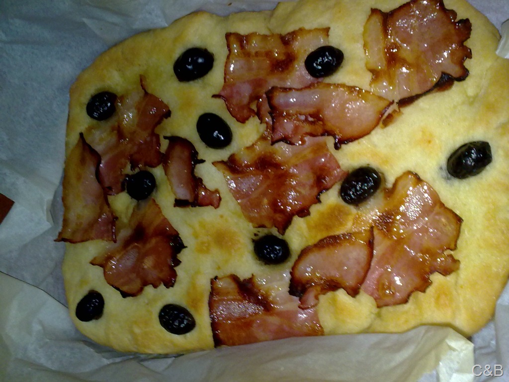 [Focaccia%2520%25282%2529%255B10%255D.jpg]