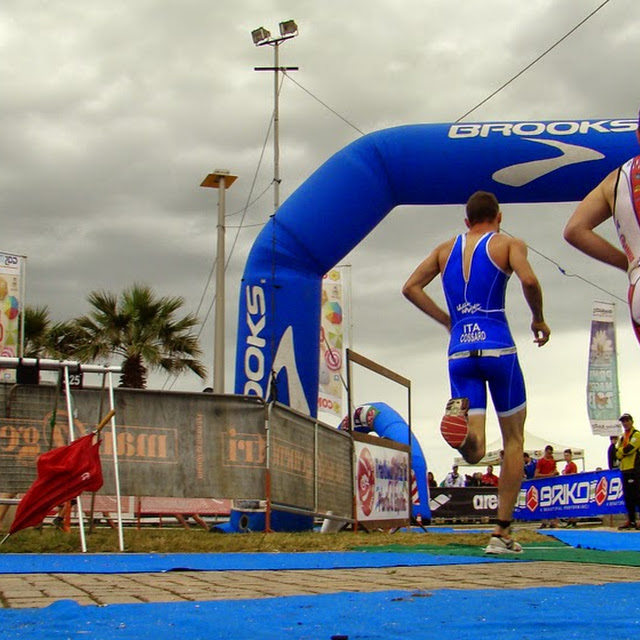 ZONA CAMBIO BROOKS ARENA BRIKO.jpg