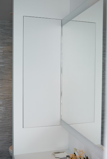 A closer look at my medicine cabinet...what's inside? A closer look at my medicine cabinet...what's inside?
