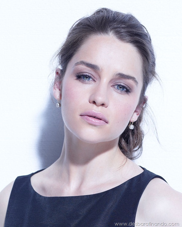 emilia-clarke- Daenerys-Targaryen-linda-sexy-game-of-trhones-guerra-dos-tronos-sexta-proibida-desbaratinando (5)