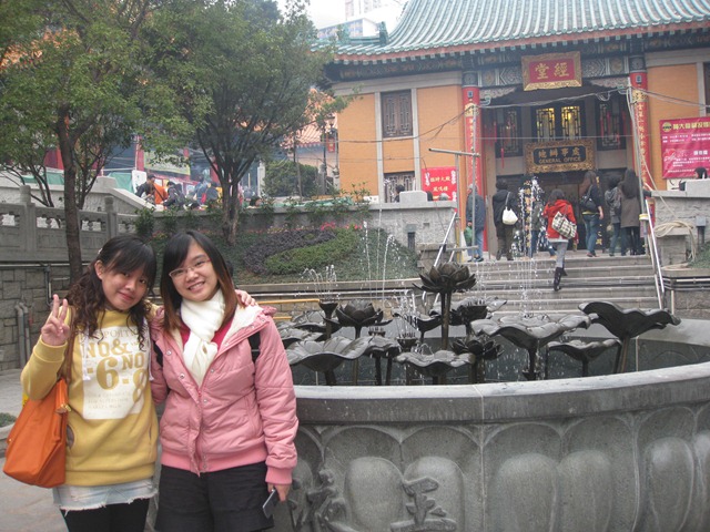 [imgi_009893.jpg]