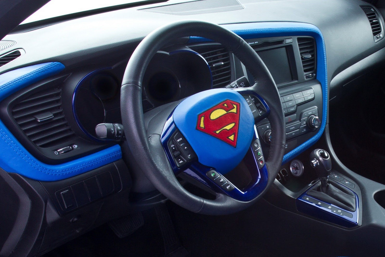 [Kia-Optima-Superman-DC-6%255B2%255D.jpg]