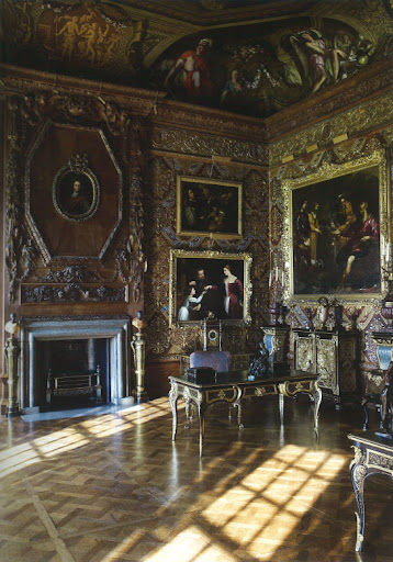 This state music room boasts ceiling paintings by Cerrio and lavish wall decorations.